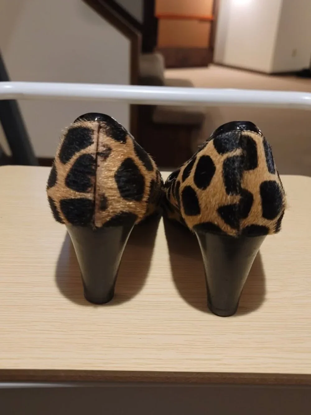 Via Spiga Leopard Print Calf Hair Pointed Toe Pumps - Made in Italy - Size 7